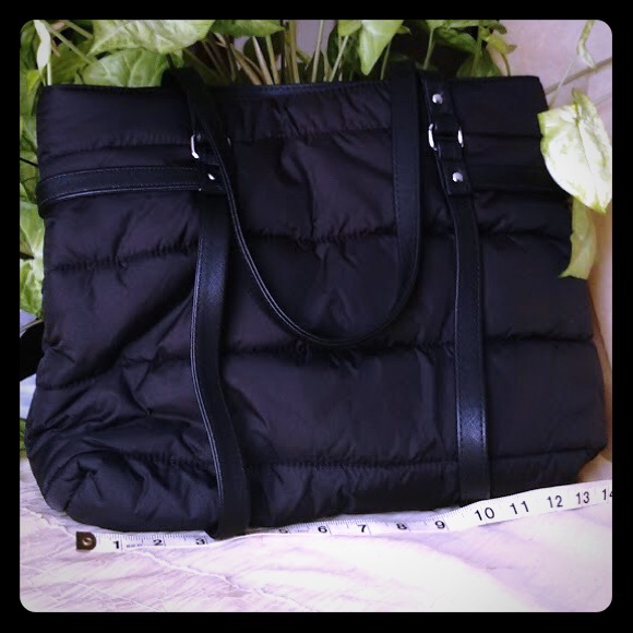 🆕Avon Nylon Tote with PVC Trim - Picture 2 of 6